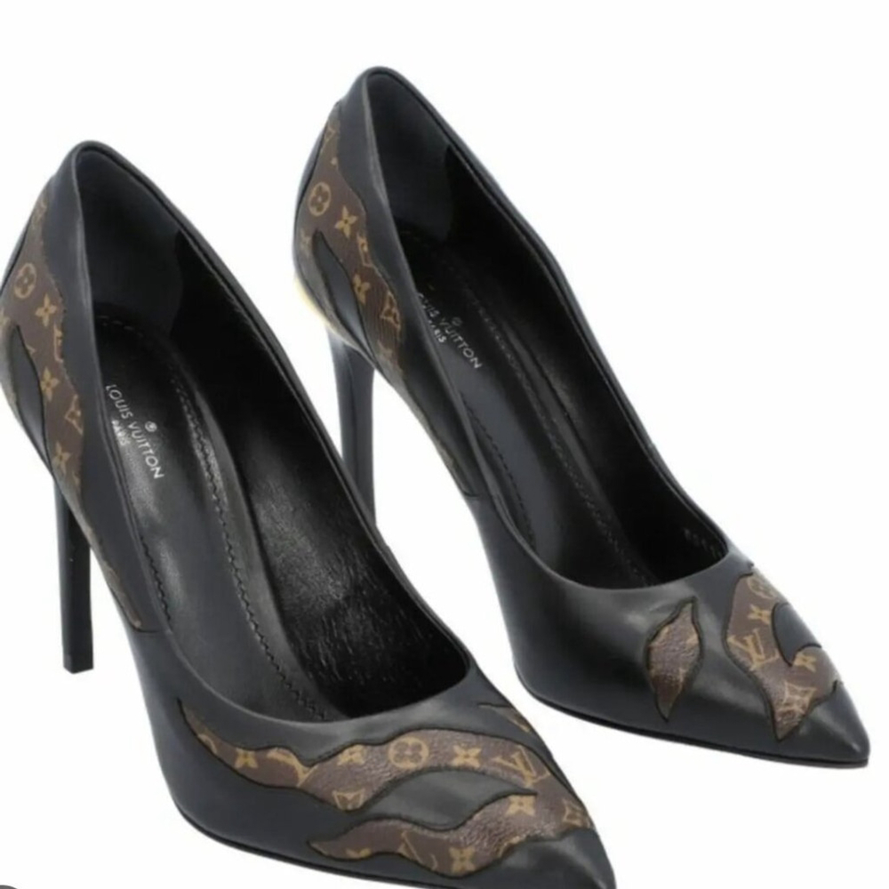 Louis Vuitton Black and Brown Monogram Pointed Toe Heels